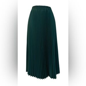 Dazy Women’s Green Pleated Midi Skirt